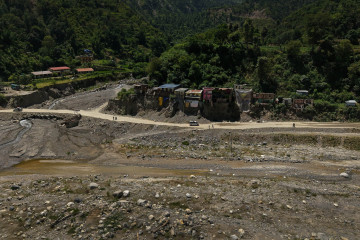बीपी राजमार्गः ‘ट्र्याक’ खुलाएसँगै मर्मत थालियो
