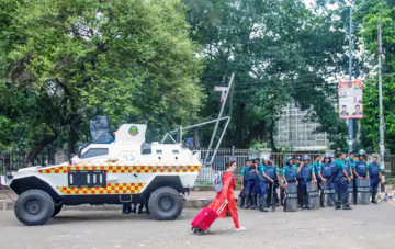 आरक्षणविरोधी प्रदर्शन रोक्न बंगलादेशमा सेना उत्रियो सडकमा