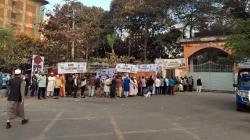 बंगलादेशमा आज चुनाव, शेख हसिनाको बहिर्गमनपछि कुन–कुन दलबीच हुँदै छ प्रतिस्पर्धा ?