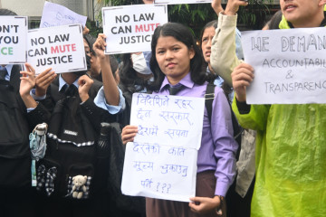 ‘दाइ, मेरो भिडियोचाहिँ नहाल्दिनुस् है, आमाले देख्नुभयो भने समस्या हुन्छ’
