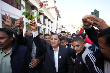 प्रचण्डले छोडेको माओवाद बोकेर चुनावी मैदानमा विप्लव, प्रधानमन्त्री बन्ने हुटहुटी