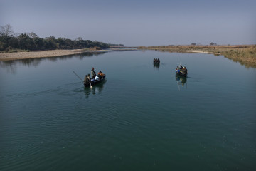 सौराहामा राप्ती नदीको बोटिङ आकर्षण (तस्वीरहरू)