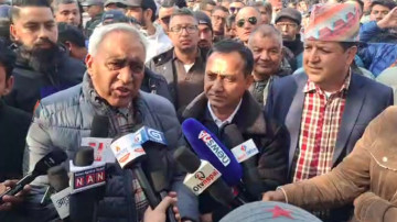 माधव नेपालले हतार गर्दा कहाँ पुग्नु भयो, हामीले हतार गर्नु हुँदैन: चन्द्र भण्डारी