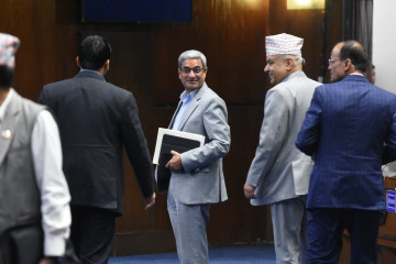 सदन खुलाउन कांग्रेसको मध्यमार्गी प्रस्तावमा माओवादी र एस सहमत, रास्वपाले भन्यो– हुँदैन