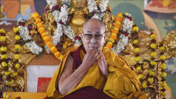 यौन दुराचारको दस्तावेज ‘एपस्टिन फाइल’मा १५० पटक नाम आएका दलाई लामाको बचाउ, के भने ? 