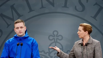 ग्रीनल्यान्डका प्रधानमन्त्रीले भने, ‘अमेरिकाभन्दा डेनमार्क रोज्छौँ