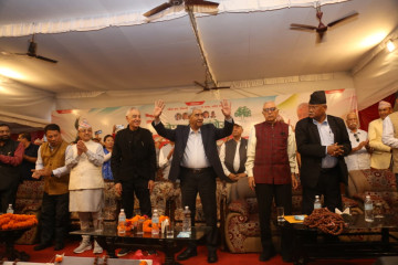 इतर समूहको भेलामा शेरबहादुरको इन्ट्री [तस्वीरहरू]