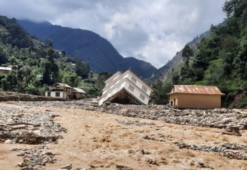 विपद्को एक वर्ष: काभ्रेमा ३ हजारलाई अस्थायी आवास अनुदान