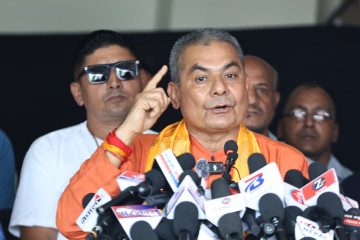 राजनीतिक दल खोलेर अघि बढ्ने दुर्गा प्रसाईंको घोषणा