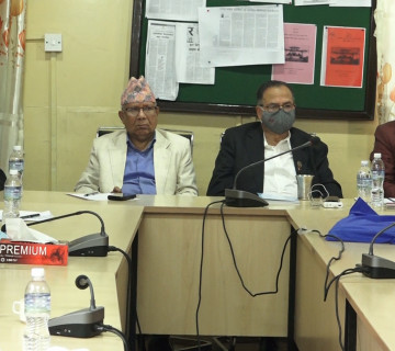 एकीकृत समाजवादी संसदीय दलको बैठकमा माधव नेपाल : बजेट राम्रो छ, कार्यान्वयनमा चिन्ता छ