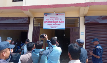 उम्मेदवारका लागि भोट माग्ने कर्मचारीलाई निर्वाचन आयोगको स्पष्टीकरण