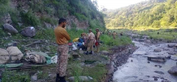 काश्मिरमा सडक दुर्घटना, ९ पाकिस्तानी सैनिकको मृत्यु