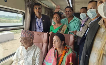 ओली चढ्ने भएपछि एक घण्टा डिले भयो रेल