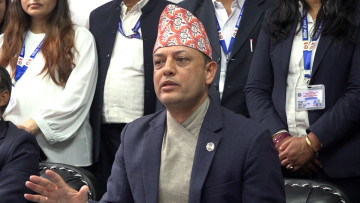 अब एक घण्टाभित्रै श्रम स्वीकृति हुन्छः श्रममन्त्री अर्याल
