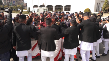संसद भवन परिसरमा छिरेपछि पक्राउ परेका लघुवित्त ऋणी जमानीमा रिहा 