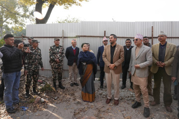 पूर्वराष्ट्रपति भण्डारीद्वारा आगजनीमा परेको सिंहदरबारको अवलोकन (तस्वीरहरू)