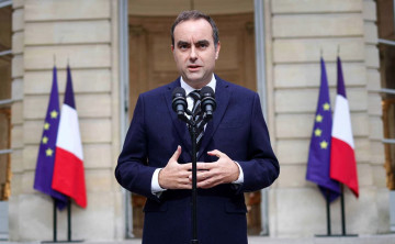 फ्रान्सका प्रधानमन्त्रीले एक महिना नपुग्दै दिए राजीनामा