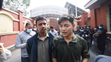 प्रेम राईको राजीनामा माग्दै अख्तियार दुरुपयोग अनुसन्धान आयोगको कार्यालय पुगे जेन–जी