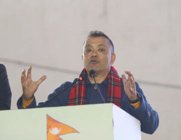 गगन थापाको प्रश्न– के कांग्रेस प्राइभेट कम्पनी हो र ?