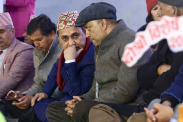 अघिल्लो दिन नै विशेष महाधिवेशन पक्ष र आज अर्को पक्ष निर्वाचन आयोग गएको पुष्टि