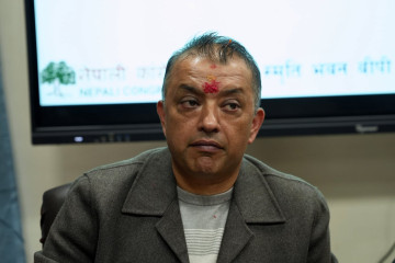 केन्द्रीय कार्यालयको प्राङ्गणबाट गगनको पहिलो सम्बोधन : कांग्रेस बदल्यौं, अब देश बदल्छौं