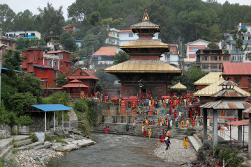 साउनको पहिलो सोमबार यस्ताे देखियाे गोकर्णेश्वर मन्दिर (तस्वीरहरू)