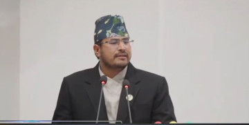 इरानका नागरिकलाई अनअराइभल दिन्नँ भन्न पाइँदैन : ज्ञानेन्द्र शाही