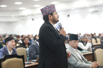 ज्ञानेन्द्र शाहीको माग– सडकमा खाल्डो भेटिए राज्यलाई पनि जरिवाना तिराउने कानुन चाहियो