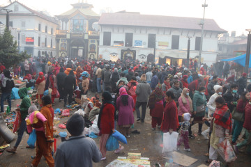 दिवङ्गत पितृको सद्गतिको कामना गर्दै शिवालयमा सतबीज छरियो