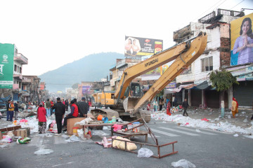 हेटौँडाको मुख्य सडक विस्तार रोकियो