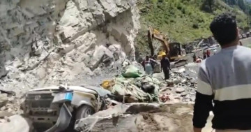 भारतकाे हिमाचल प्रदेशमा पहिरोमा पुरिएर १३ जनाको मृत्यु, दुई जना घाइते