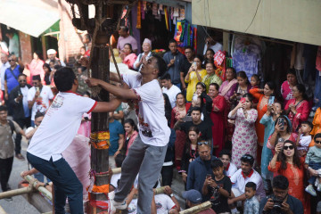 कहीँ नभएको जात्रा हाँडी गाउँमा (तस्वीरहरू)