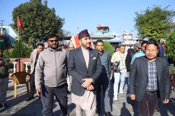 दलका कार्यालय पुग्दै सरकारले खोज्यो निर्वाचनमा साथ, दलले उठाए संशयका आवाज 