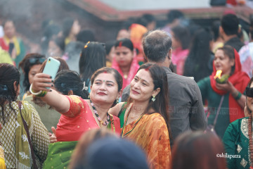 साउनको पहिलो सोमबार पशुपतिमा रौनक (तस्वीरहरू)
