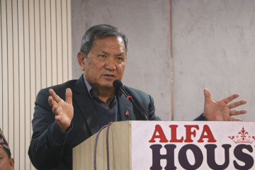 संघीय लोकतान्त्रिक गणतन्त्रमा राजामहाराजा खोज्ने होइनः सञ्चारमन्त्री गुरुङ