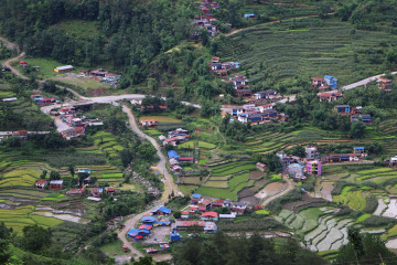 कङ्क्रिटका घरले भरिन थाल्यो खहरे गाउँ