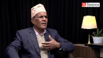 एसएलसीमा गणितमा ८८ अंक ल्याएका इन्द्रबहादुरको ७० वर्षमा पूरा भयो डिग्रीकाे सपना (भिडियोसहित)