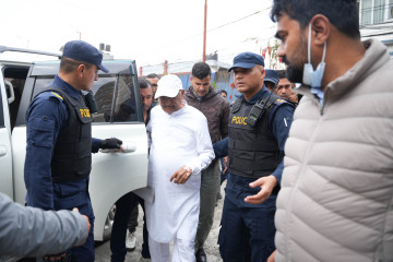 ओलीको रिहाइका लागि श्रीमती राधिकाद्वारा बन्दीप्रत्यक्षीकरणको रिट दायर