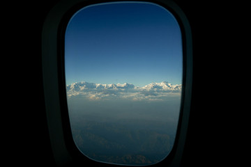 माउन्टेन फ्लाइट : आकाशमै हिमालसँग मौन संवाद !