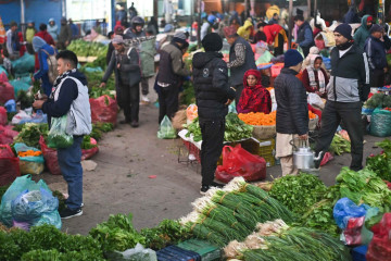 जिरीको सागको मूल्य प्रतिकेजी १३० रुपैयाँ, अरु तरकारी तथा फलफूलको मूल्य कति छ ?