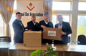 कामना सेवा विकास बैंकद्वारा नेपाल बार एसोसिएसनलाई कम्प्युटर सहयोग