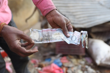 रानीबारीका कवाडी संकलन केन्द्रमा काठमाडाैं महानगरको डोजर (तस्वीरहरू)