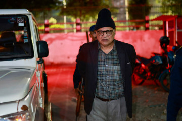 २० लाख धराैटी बुझाएर रिहा भए महरा (तस्वीरहरू)