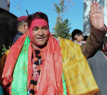 लुम्बिनीमा नयाँ सरकार : '८ महिनाका लागि' माओवादीका कुलप्रसाद केसी मुख्यमन्त्री बन्दै