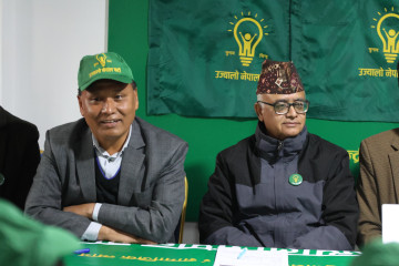 कुलमान बने उज्यालो नेपाल पार्टीको अध्यक्ष, उपाध्यक्षसहित तीन नेता रास्वपामै समाहित