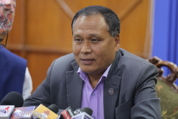 मन्त्री घिसिङद्वारा बागमती ‘कोरिडोर’ क्षेत्रको ढल व्यवस्थापन र सडक स्तरोन्नतिबारे निरीक्षण