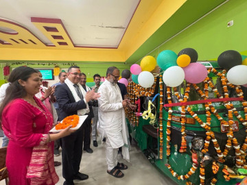 नबिल बैंकद्वारा जनकपुरस्थित मानव सेवा आश्रमलाई सेवा वाहन हस्तान्तरण