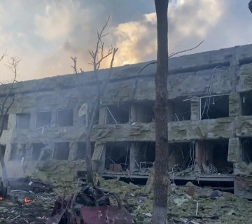 युक्रेनकाे बाल अस्पतालमा रुसकाे हवाई हमला, जेलेन्स्कीले भने- युद्ध अपराध