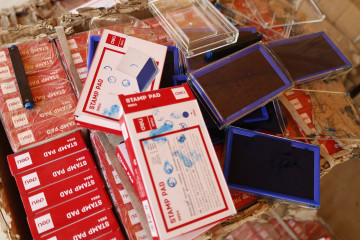 यसरी हुँदै छ निर्वाचन आयोगमा सामग्री ढुवानीको तयारी [तस्वीरमा हेर्नुहोस्]