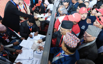 लगातार तेस्रोपटक अध्यक्ष बन्ने तयारीमा रहेका ओलीद्वारा उम्मेदवारी दर्ता